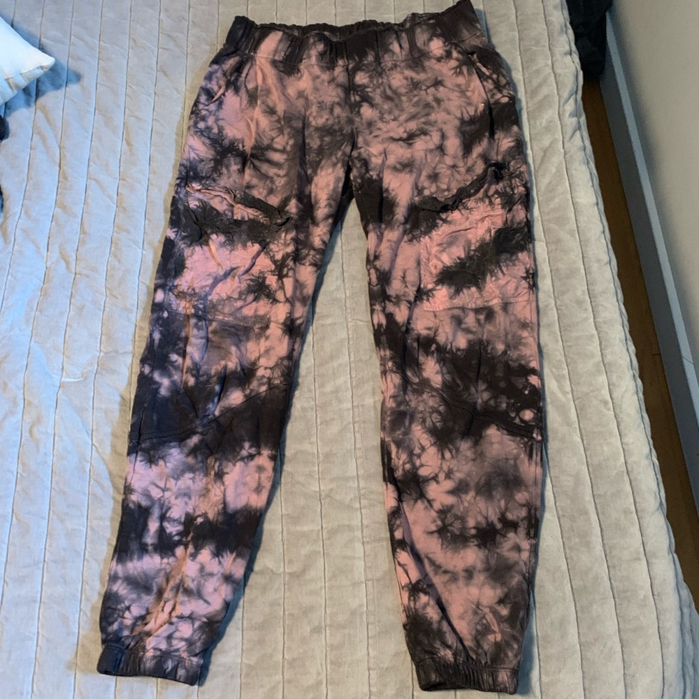 Young fabulous and broke sweatpants